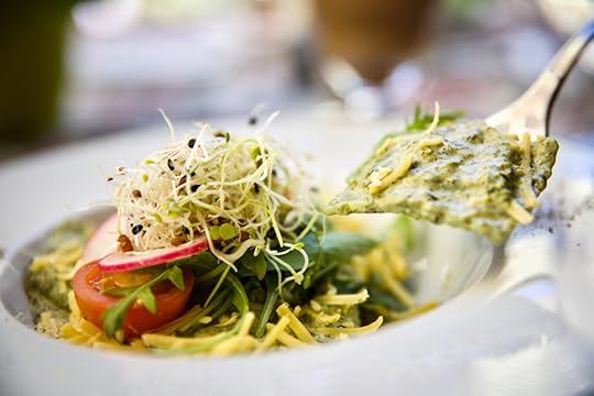 basiilik-restoran-vegan-menüü-taimetoit-taimne-tallinn-kesklinn-merilin-taimre-paljas-porgand