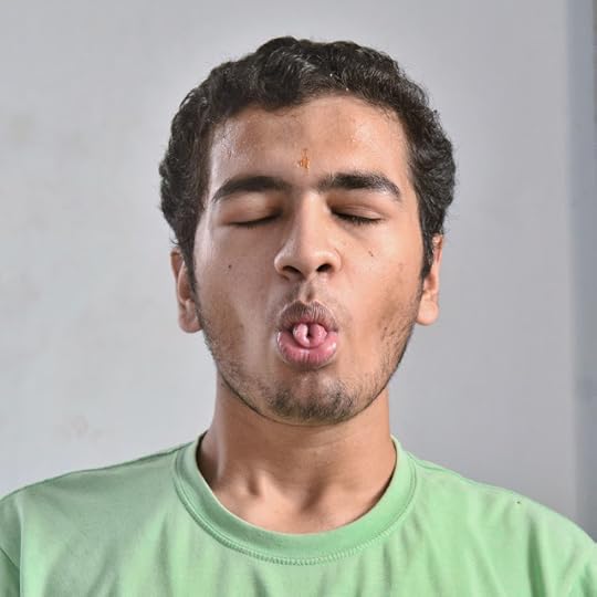sheetali pranayama, sheetali pranayama benefits, शीतली प्राणायाम के फायदे, sheetali pranayama images, sheetali pranayama procedure,