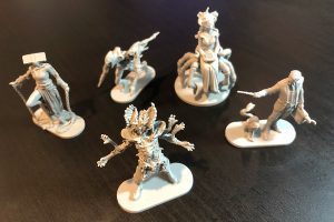 Invisible Sun Iconic Figure Set
