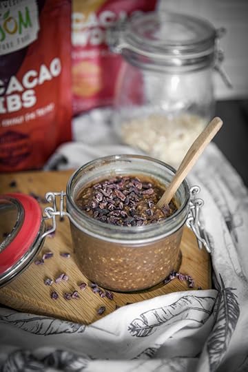 maasikas-chia-šokolaad-kakao-kaera-helbed-puder-üleöö-overnight-suhku-vaba-tervislik-lihtne-chia-seemned-retsept-merilin-taimre-paljas-porgand-blogi