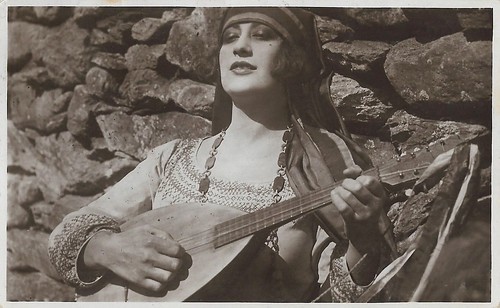 Italia Almirante Manzini in Zingari (1920)