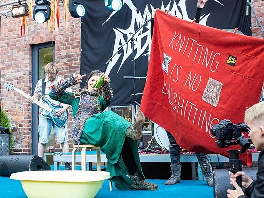 Heavy metal knitting