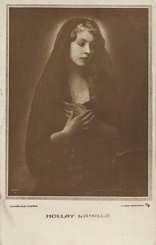 Kamilla Hollay, Angelo