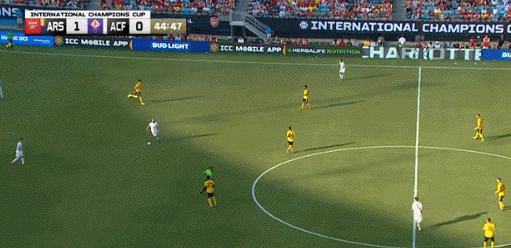 阿森纳门将再扑单刀