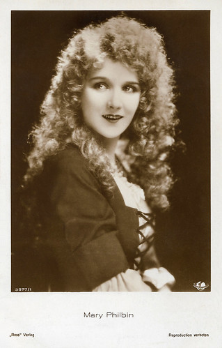 Mary Philbin in The Phantom of The Opera (1925)
