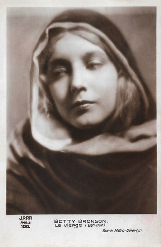 Betty Bronson as The Holy Virgin in Ben-Hur (1925)
