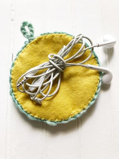 Crochet Earbud Taco Pattern & Tutorial by Vickie Howell for Ask Me Monday