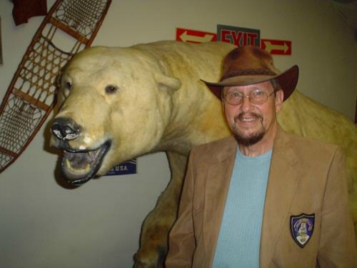At the Los Angeles Adventurers' Club (600)
