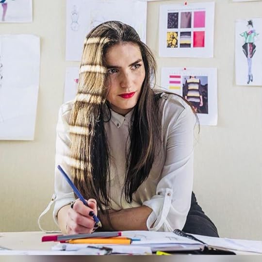 Diseñadora María Pía Cornejo en su taller