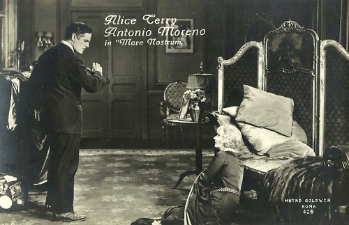Antonio Moreno and Alice Terry in Mare Nostrum
