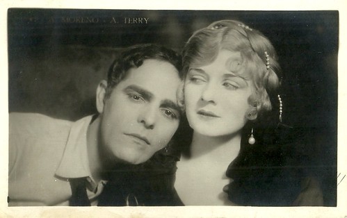 Antonio Moreno and Alice Terry in Mare Nostrum