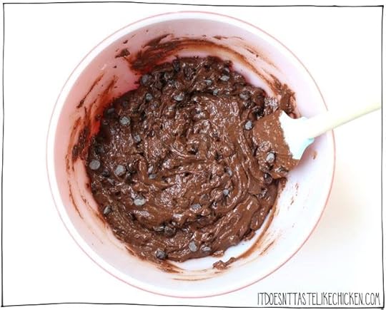 These chocolate muffins are so easy to make and their vegan too!