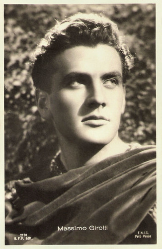 Massimo Girotti in La corona di ferro (1941)