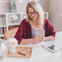Passive Income Ideas for Busy Moms from MomAdvice.com