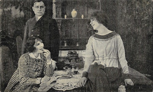 Suzanne Grandais in Midinettes (1917)