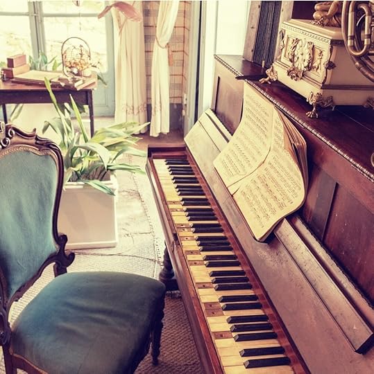 chair-music-musical-instrument-237469.jpg