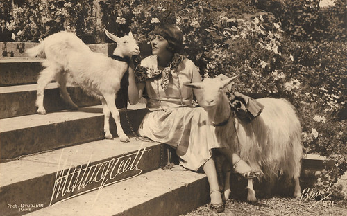 Mistinguett