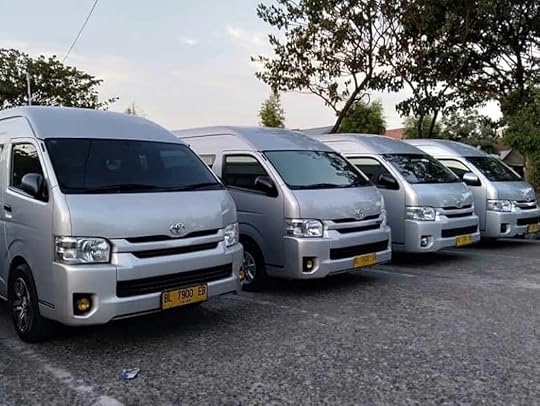 gilitrans.com sewa hiace jakarta wisata ziarah