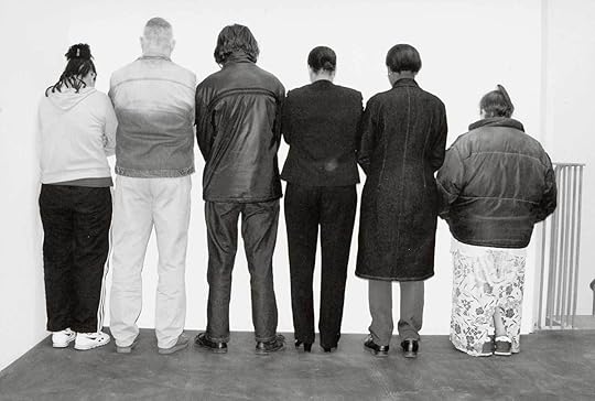 Santiago Sierra, Group of people facing a wall, 2002