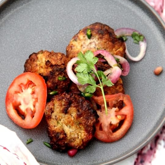 Chaapli Kebabs – Spicy Flat Turkey Kebabs