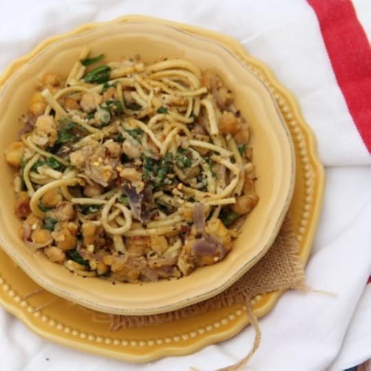 Creamy Caramelized Onion and Chickpea Pasta (Instant Pot)