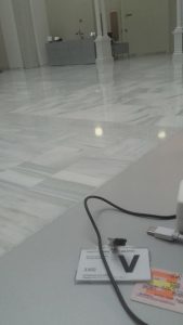 Carnet de visitante a la biblioteca del Banco de España. 