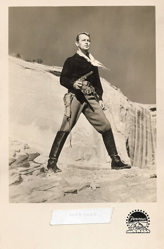 Alan Ladd in Red Mountain (1951)