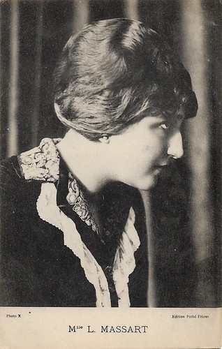 Léontine Massart