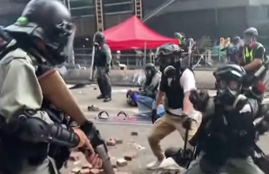 Police Surround Last Holdouts at Hong Kong Campus Protest