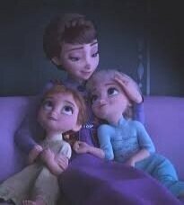 Iduna, Anna, and Elsa in Frozen II