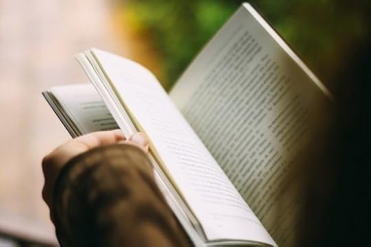 Why parents and teachers should recommend a book or two to students?