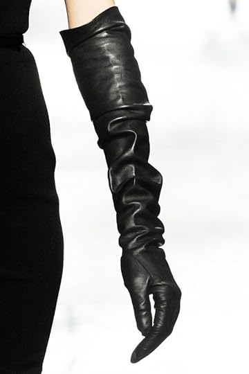 See the complete Lanvin Fall 2009 Ready-to-Wear collection.