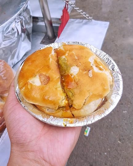 Dehradun, doon, ghantaghar, clock tower, paltan bazaar, tibetan market, india, hill station, astley hall, race course, police line, stadium, ground, bun tikki, hot air balloon, parachute,festival, Shiv Sangal