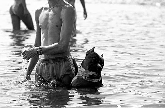 SM_TheSwimmers_0014.jpg