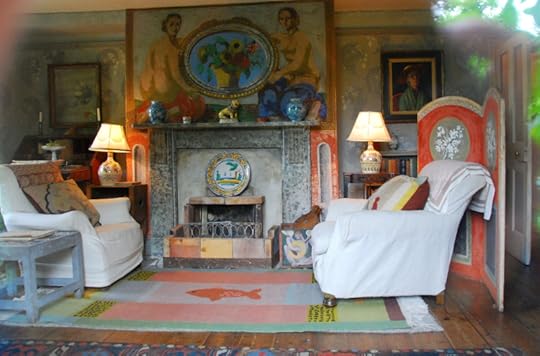 The hand-painted livingroom at Charleston
