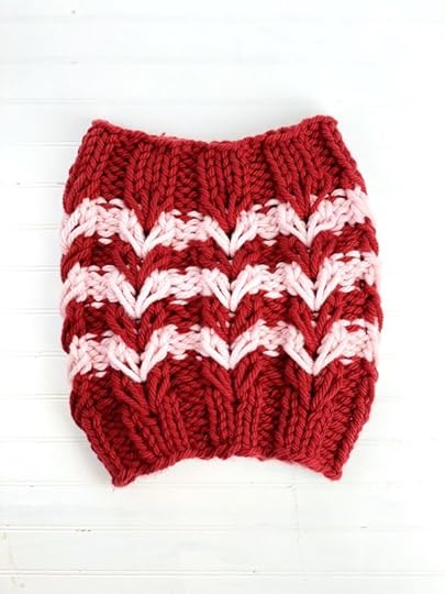 Heart Stitch Cowl | Free Pattern by Vickie Howell, courtesy of Knitter's Pride.