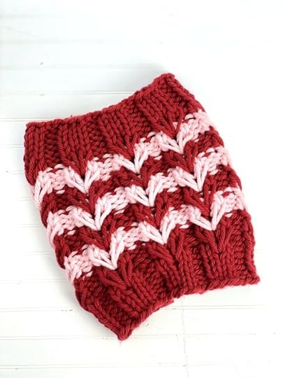Heart Stitch Cowl by Vickie Howell. Yarn: Valley Yarns Superwash Super Bulky in Boho Bordeaux & Pink Flamingo