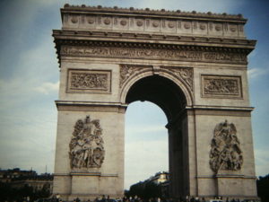 photo of Arc de Triomphe in Paris, France
