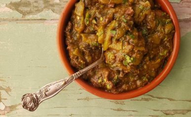 Venison carne guisada
