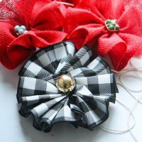 5 Minute Craft: Burlap Pom Pom Finished
