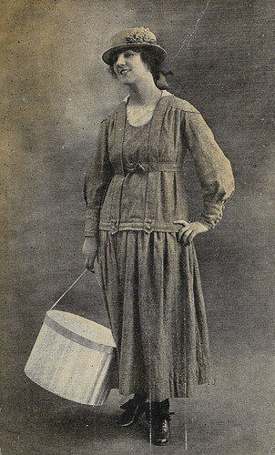 Suzanne Grandais in Midinettes (1917)