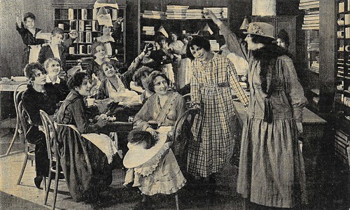 Suzanne Grandais in Midinettes (1917)