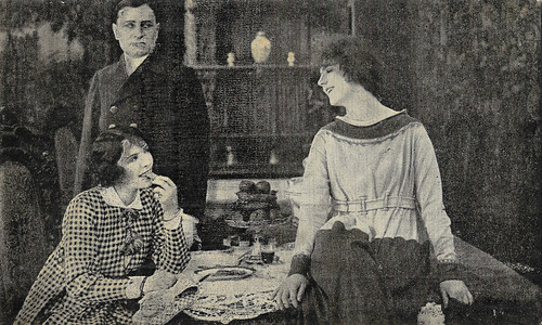 Suzanne Grandais in Midinettes (1917)