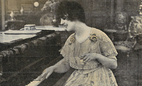 Suzanne Grandais in Midinettes (1917)
