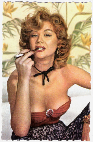 Monique Van Vooren
