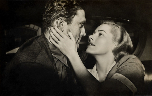 Kirk Douglas and Eleanor Parker in Detective Story (1951)