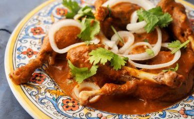mole coloradito
