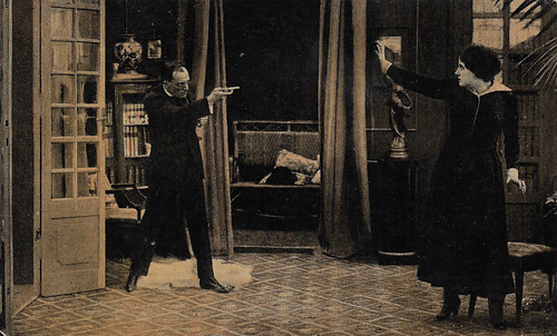 Hesperia and Emilo Ghione in Il potere sovrano (1916)