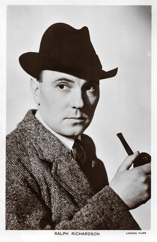 Ralph Richardson in Home at Seven (1952)