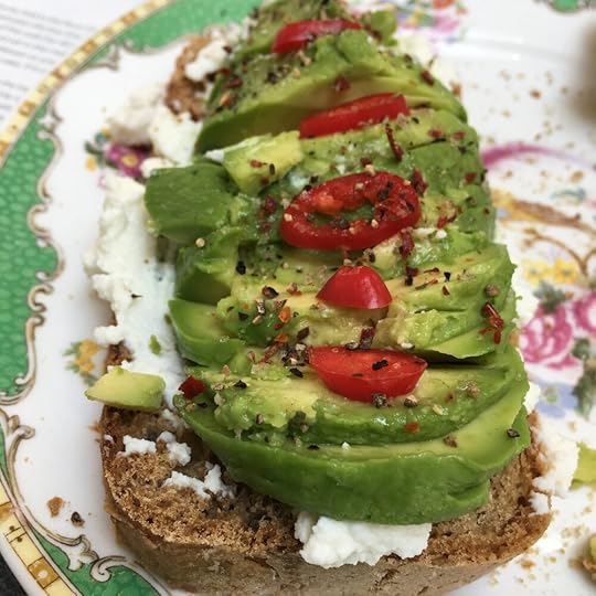 philippa-moore-gluten-free-bread-avocado-chilli